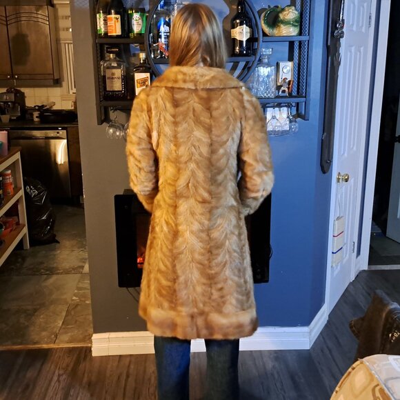 Vintage Mink Fur Coat - Picture 4 of 11